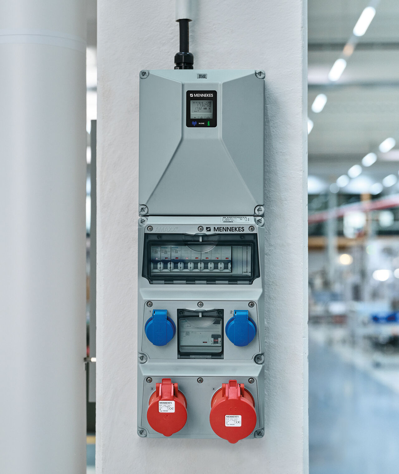 Produktbild M.ONE Core Extension mit AMAXX® Steckdosenkombination Produktbild M.ONE Core Extension mit AMAXX® Steckdosenkombination